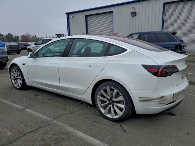 Tesla Model 3 Image 8