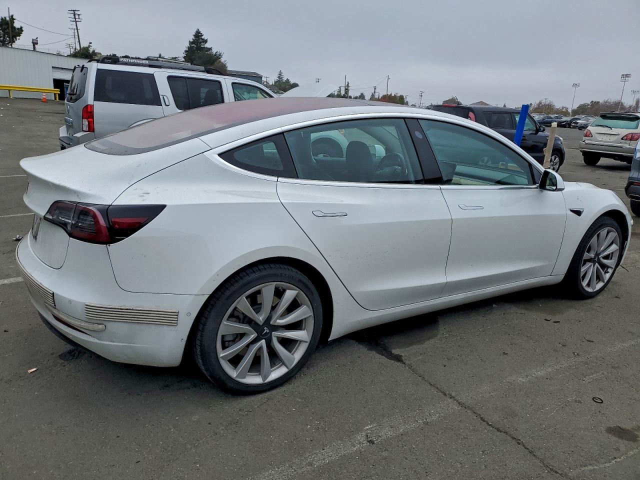 Tesla Model 3 Image 2