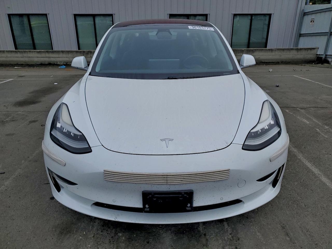 Tesla Model 3 Image 10