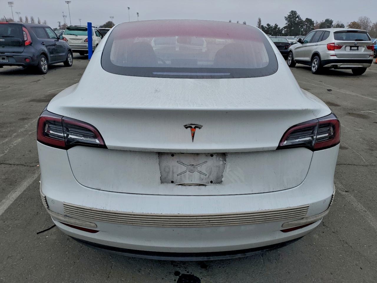 Tesla Model 3 Image 9