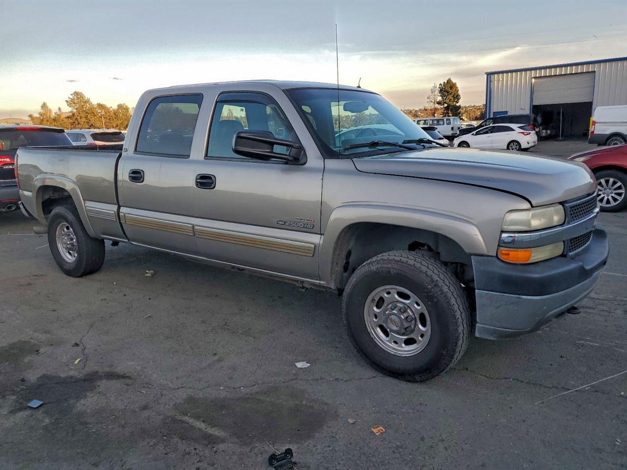 Chevrolet Silverado C2500 Heavy Duty Image 10