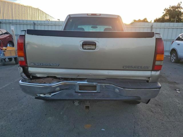 Chevrolet Silverado C2500 Heavy Duty Image 12