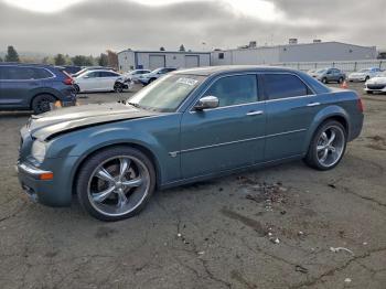  Salvage Chrysler 300
