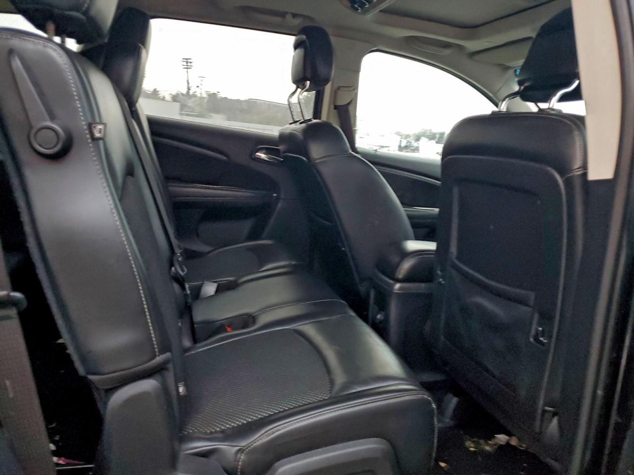 Dodge Journey Crossroad Image 5