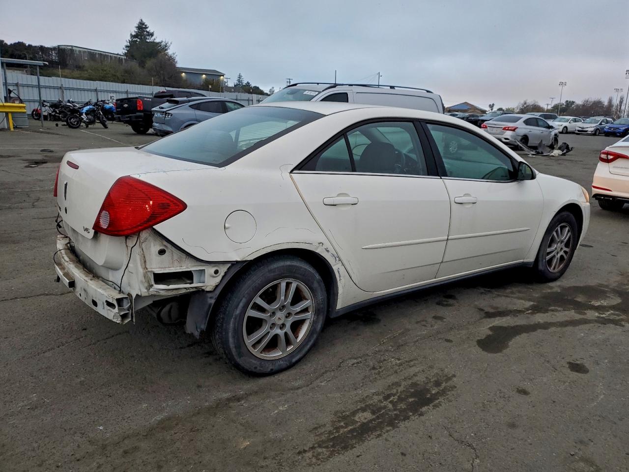 Pontiac G6 Image 2