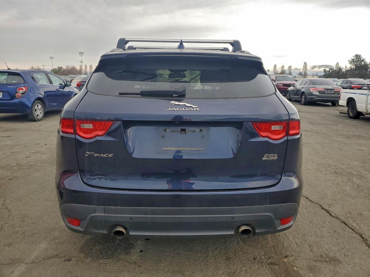 Jaguar F-PACE Premium Image 8