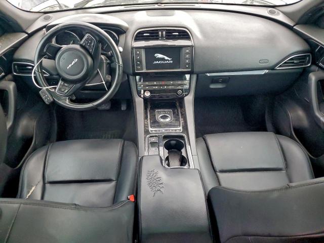 Jaguar F-PACE Premium Image 5