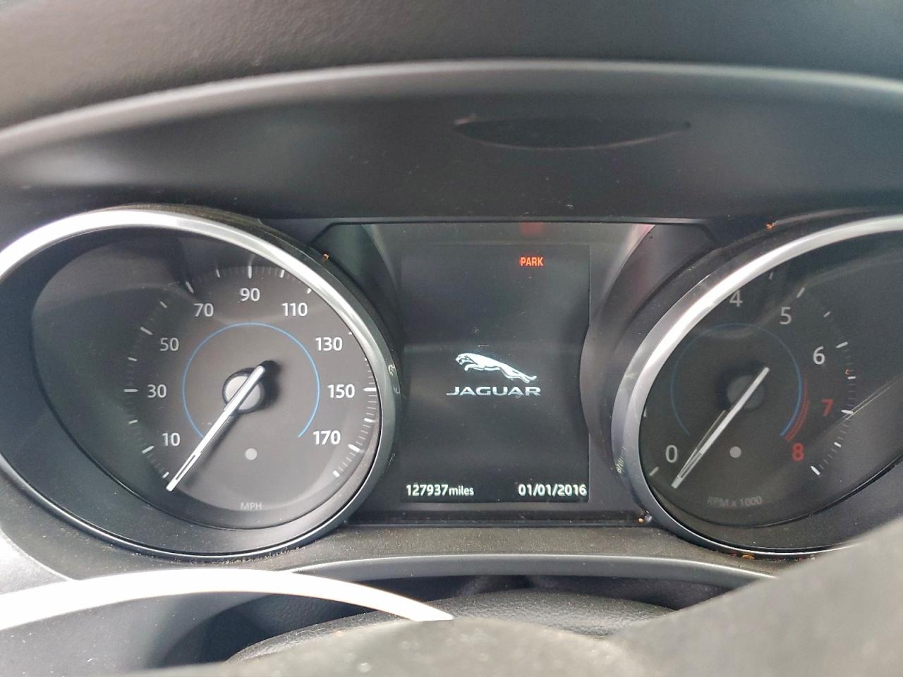 Jaguar F-PACE Premium Image 10