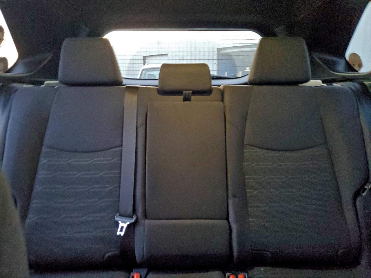 Toyota RAV4 Se Image 2