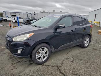  Salvage Hyundai TUCSON