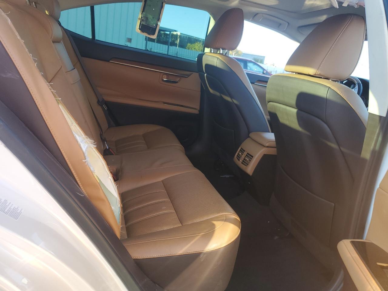 Lexus Es 300h Image 12