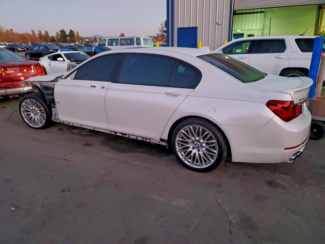 BMW 7 Series Image 12