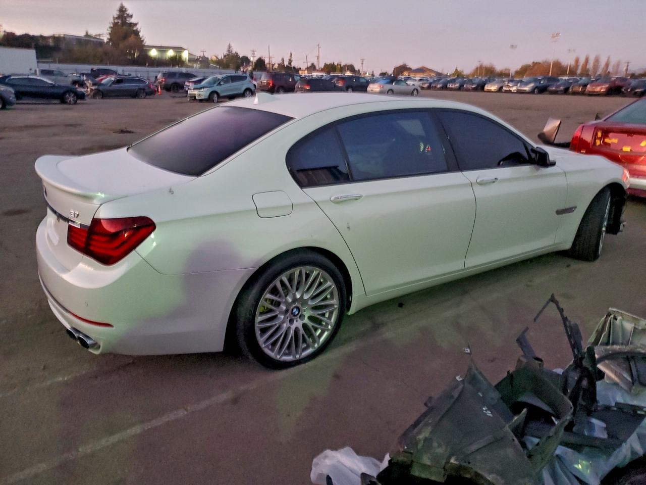 BMW 7 Series Image 2