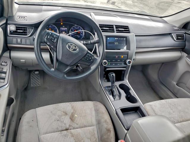 Toyota Camry Le Image 12
