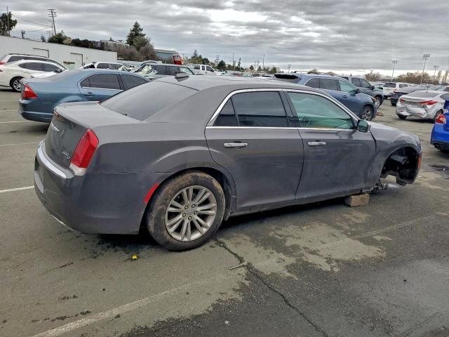 Chrysler 300 Image 10