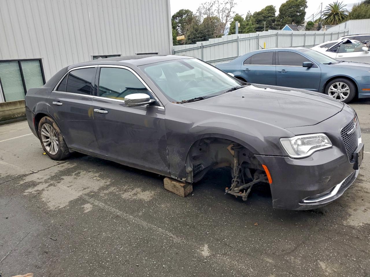 Chrysler 300 Image 7