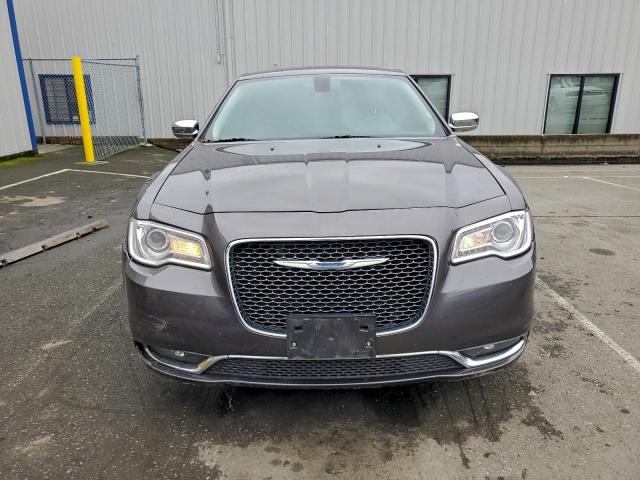Chrysler 300 Image 8