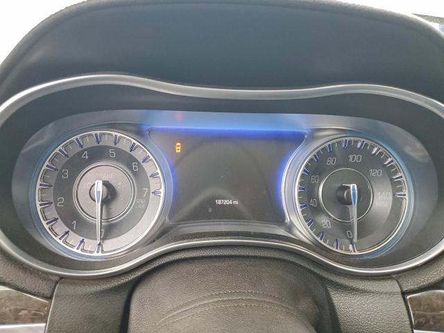 Chrysler 300 Image 4