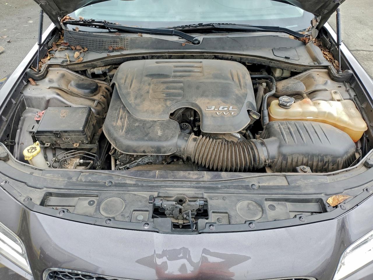 Chrysler 300 Image 13