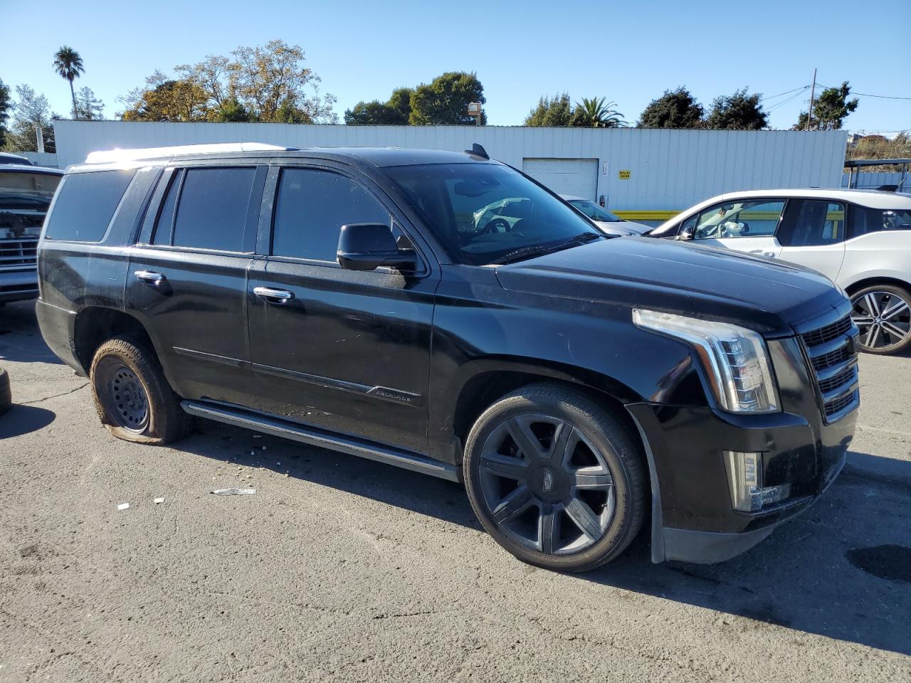 Cadillac Escalade Premium Image 11