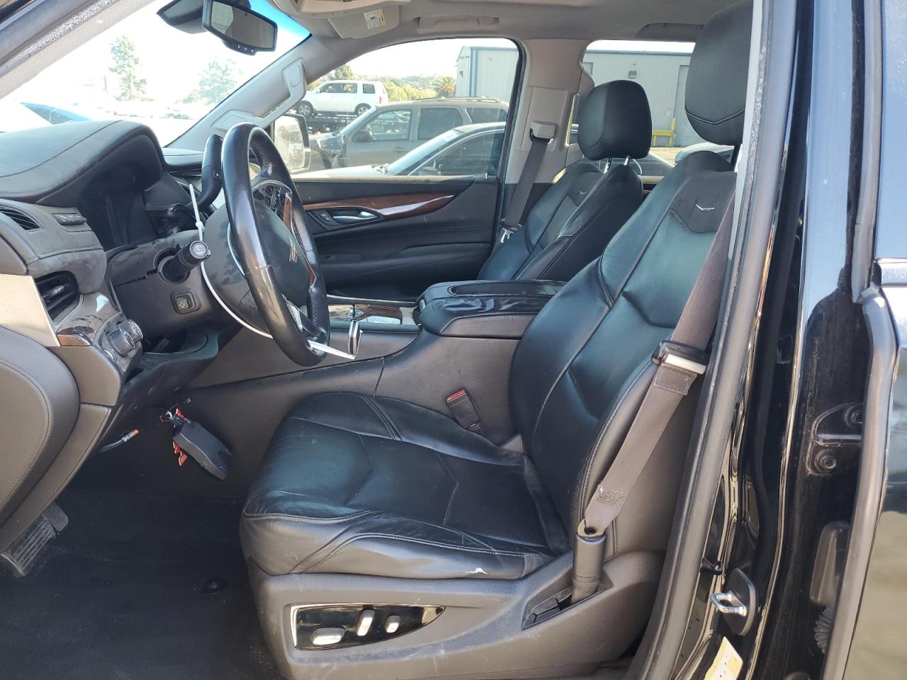 Cadillac Escalade Premium Image 10