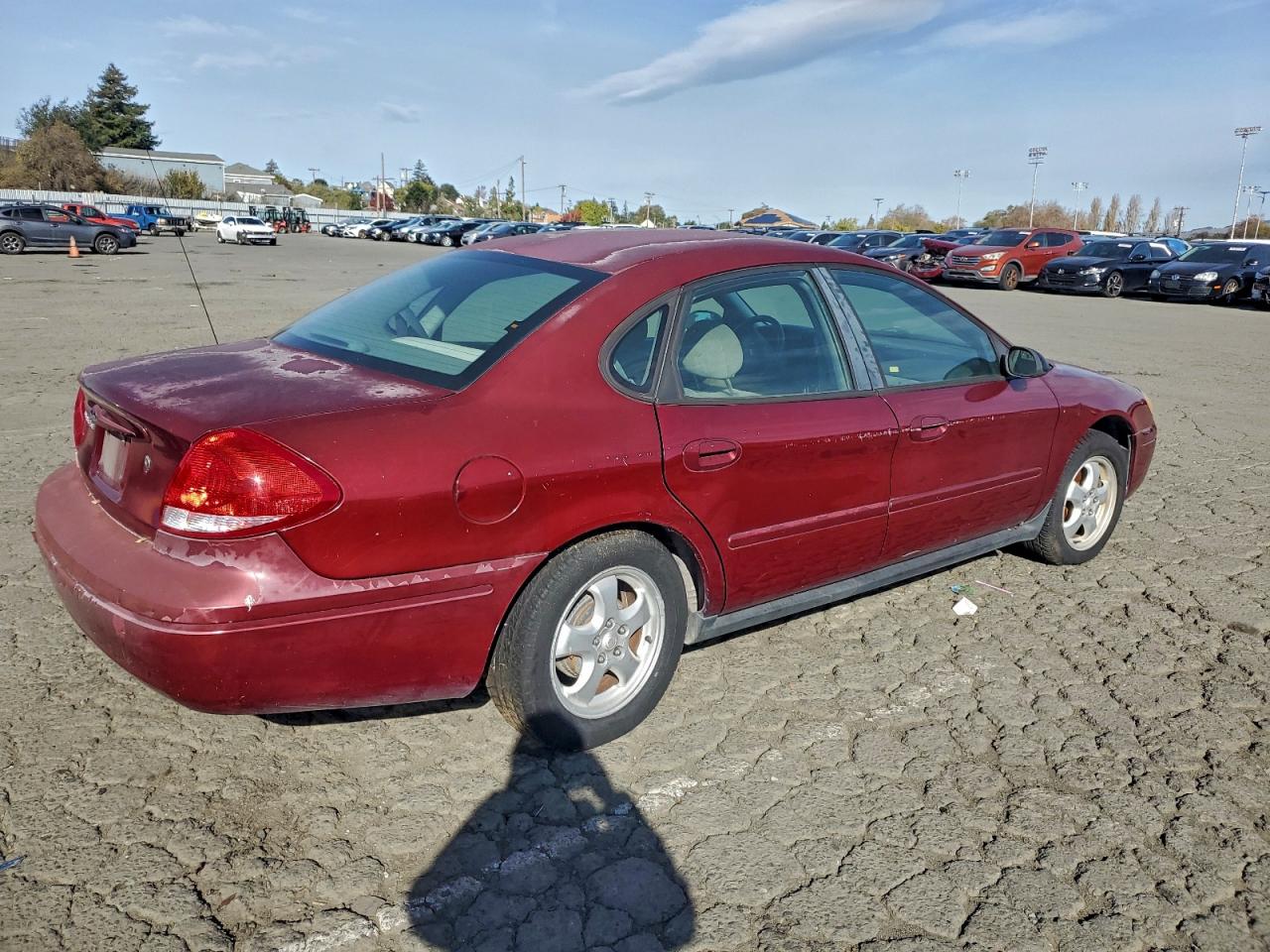 Ford Taurus Se Image 9