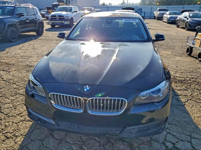 BMW 5 Series I Image 12