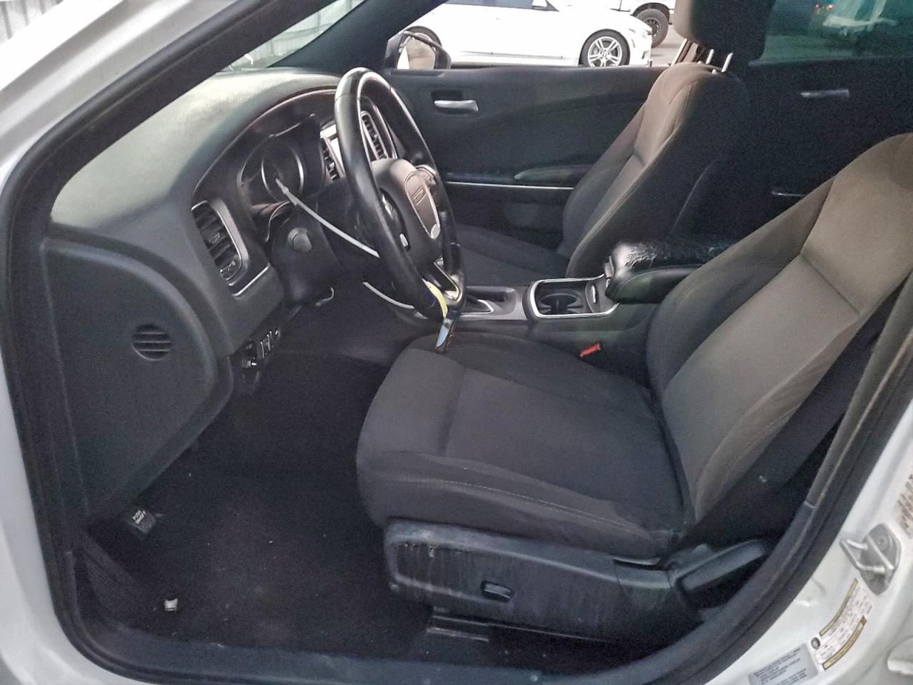 Dodge Charger Se Image 7