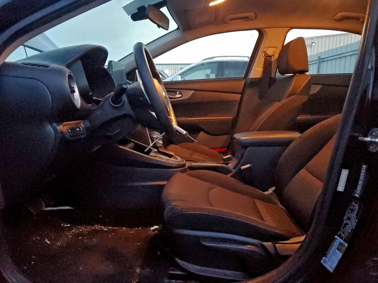 Kia Forte Fe Image 8