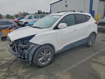  Salvage Hyundai TUCSON