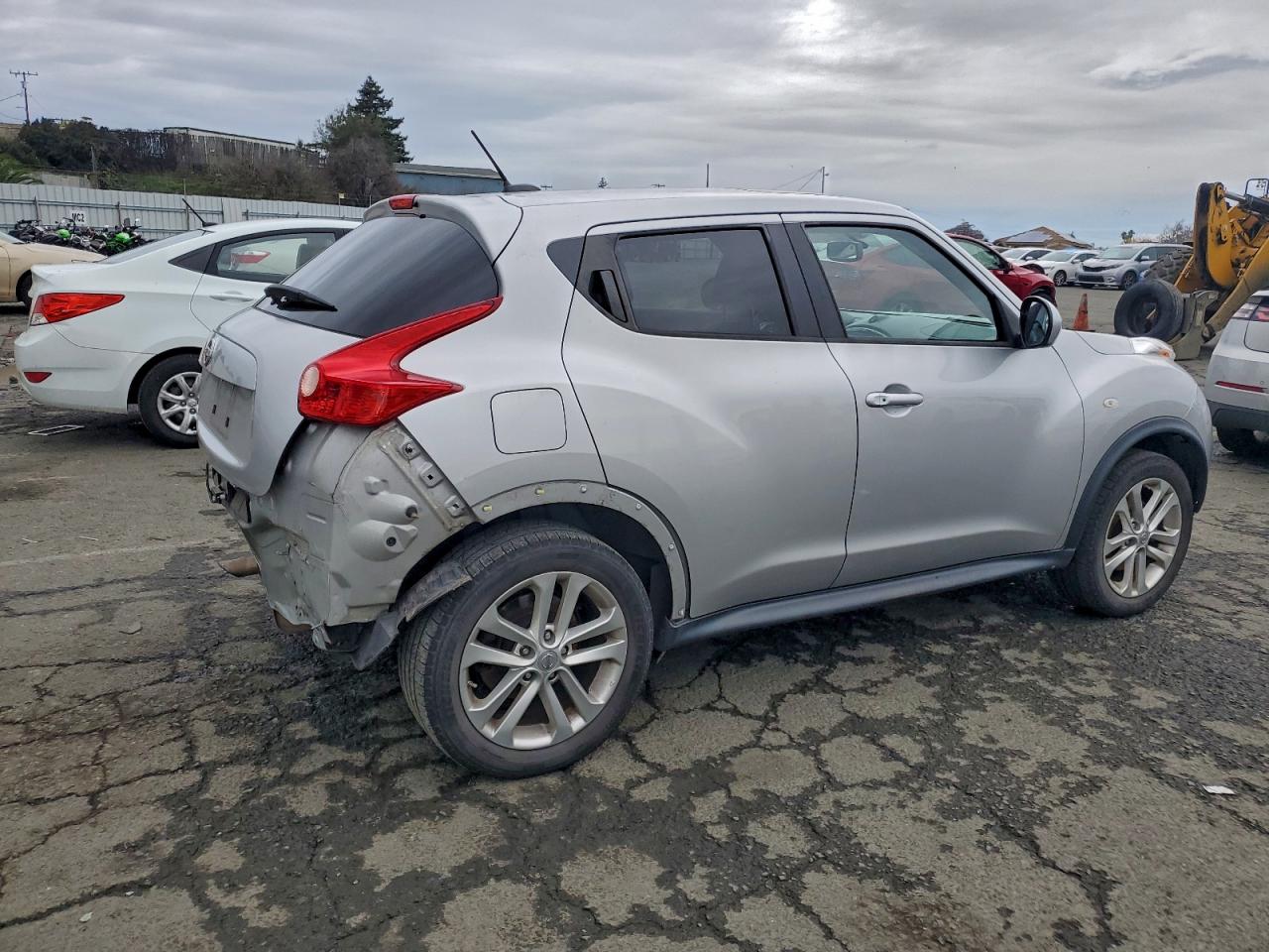 Nissan JUKE S Image 3