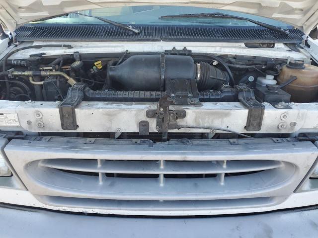 Ford Econoline E350 Super Duty Image 8