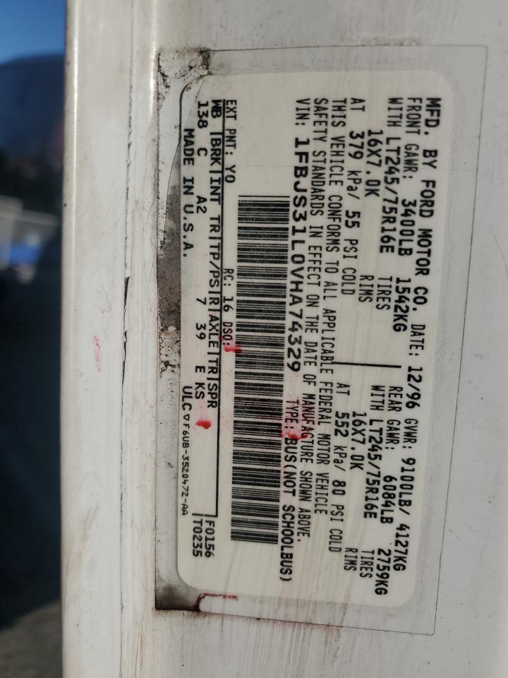 Ford Econoline E350 Super Duty Image 4