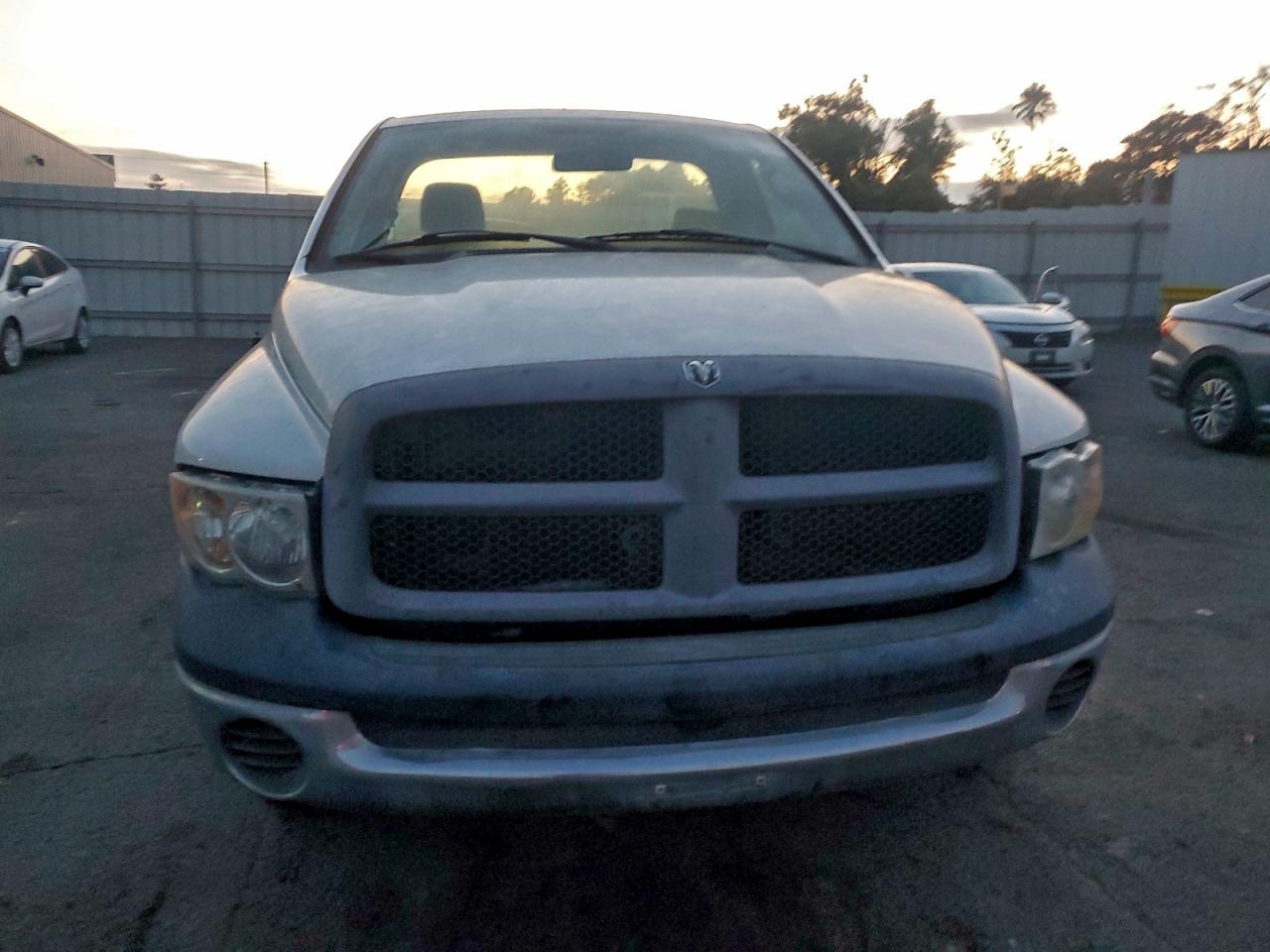 Dodge Ram 2500 St Image 6