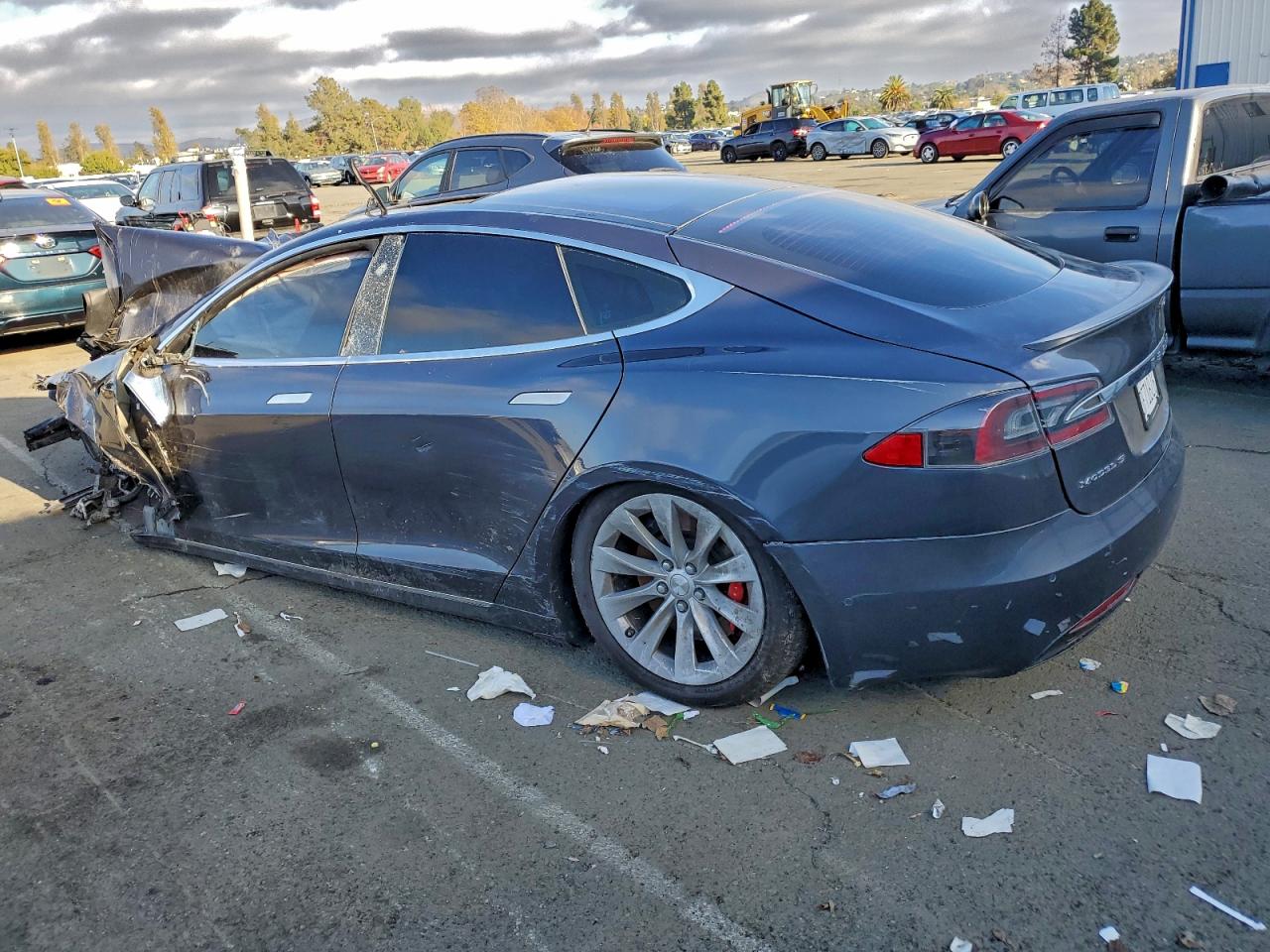 Tesla Model S Image 10
