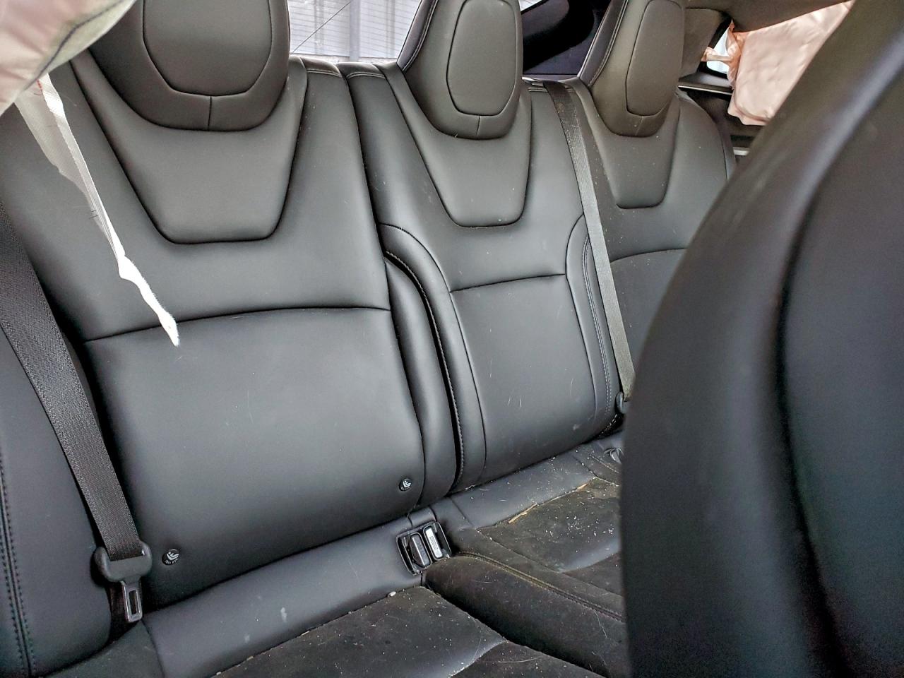 Tesla Model S Image 6