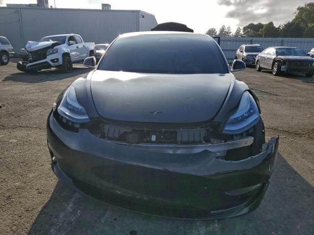 Tesla Model 3 Image 4