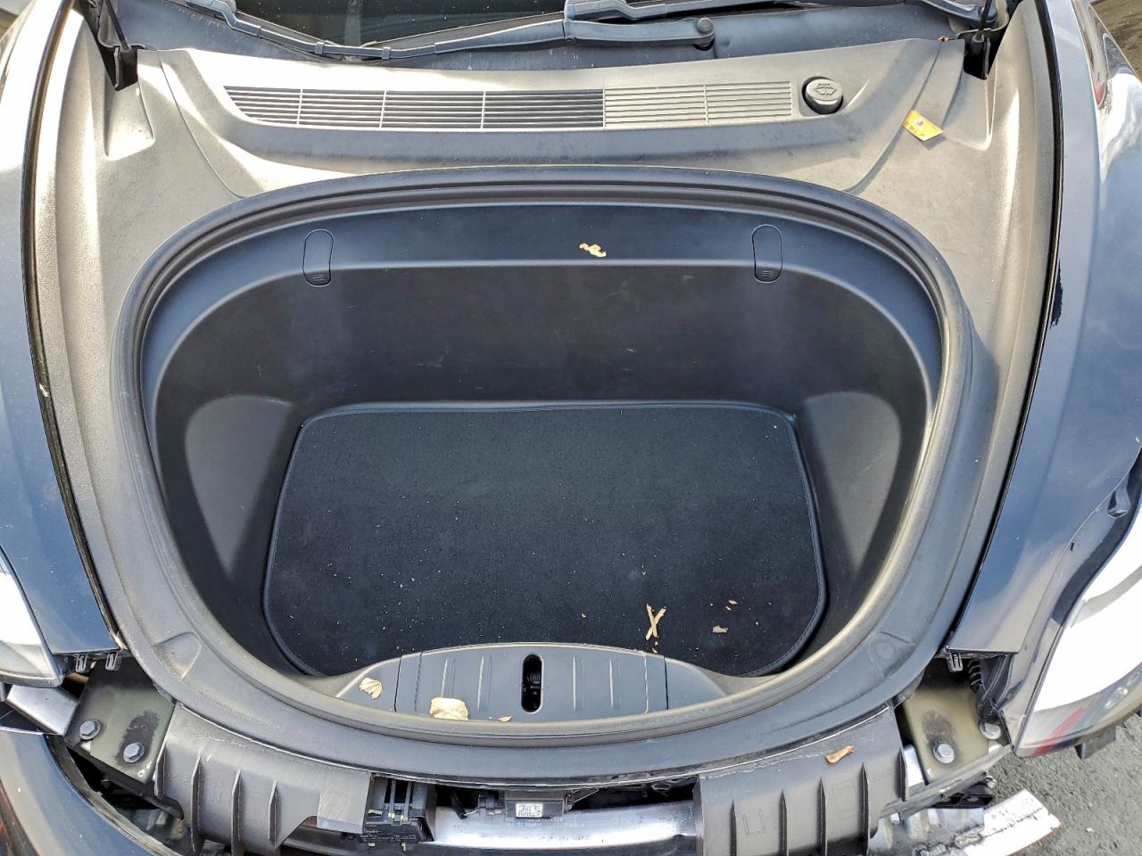 Tesla Model 3 Image 12