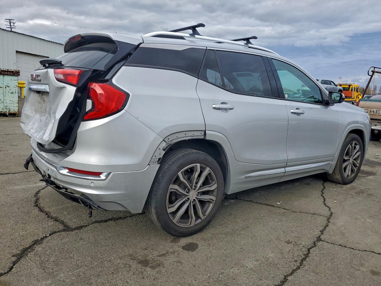 GMC Terrain Denali Image 10