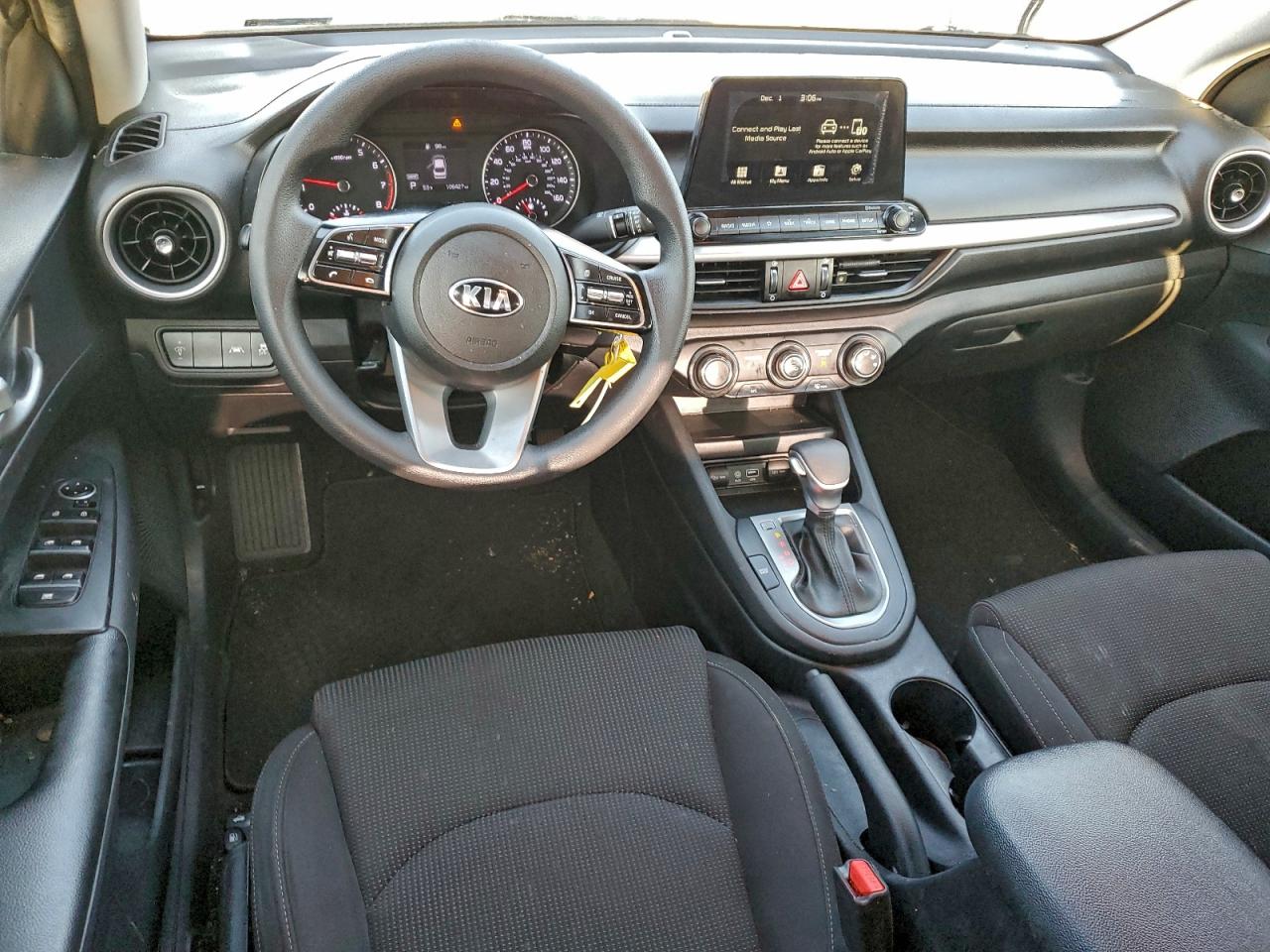 Kia Forte Fe Image 8