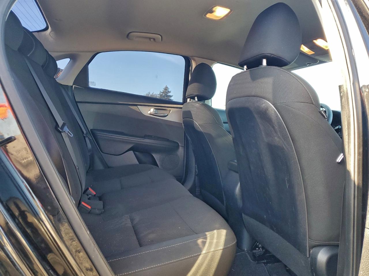 Kia Forte Fe Image 5