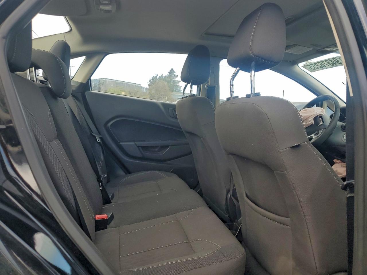 Ford Fiesta Se Image 10