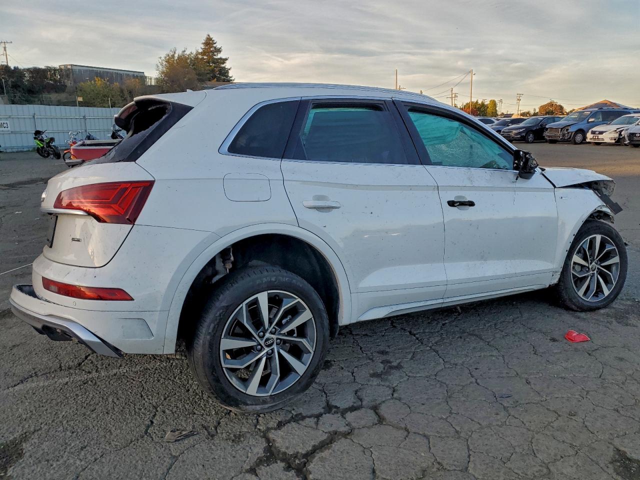 Audi Q5 Premium Plus 45 Image 2